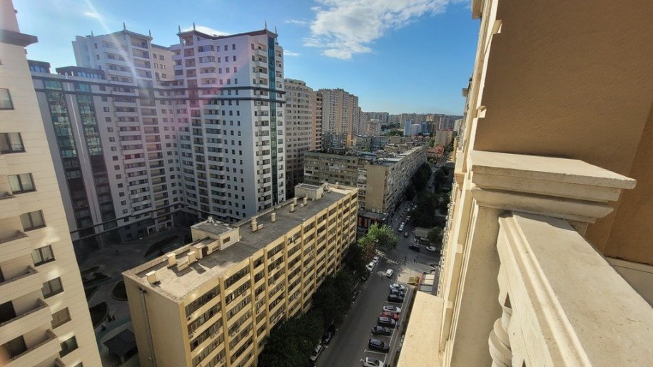 Satılır 2 otaqlı yeni tikili, 68 m², Elmlər Akademiyası m.-15