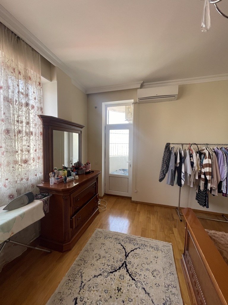 Satılır 3 otaqlı yeni tikili, 150 m², Elmlər Akademiyası m.-2