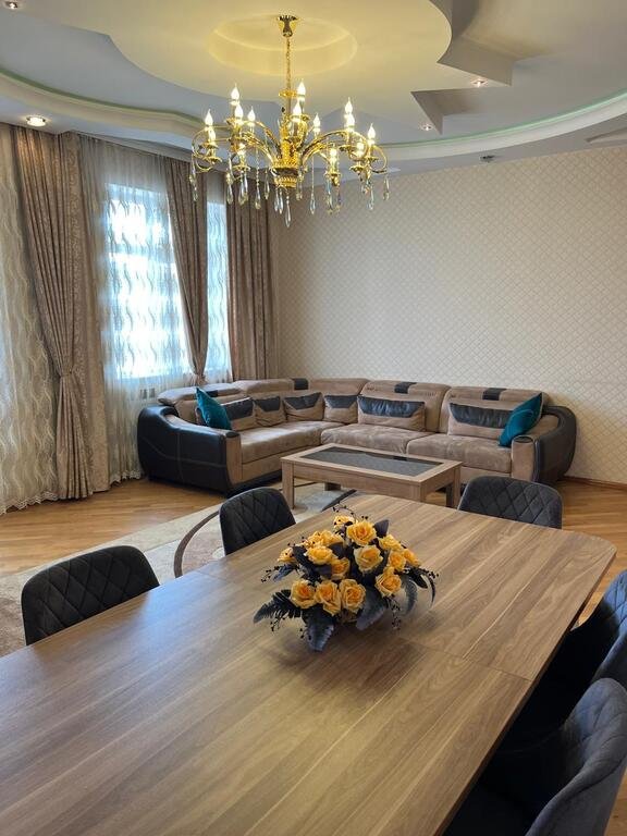 Kirayə verilir 3 otaqlı köhnə tikili, 130 m², Nəriman Nərimanov m.-1