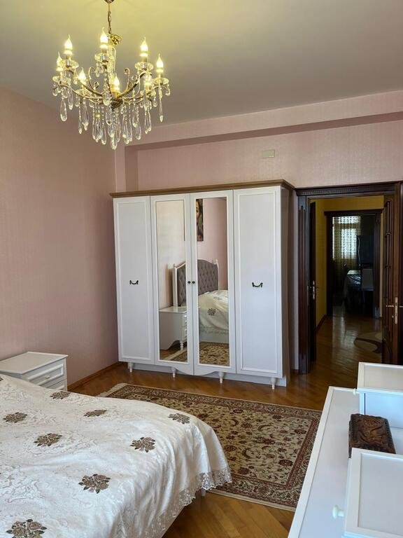 Kirayə verilir 3 otaqlı köhnə tikili, 130 m², Nəriman Nərimanov m.-10