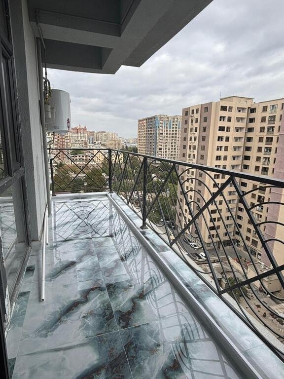 Satılır 3 otaqlı yeni tikili, 81 m², 28 May m.-16