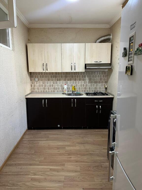 Kirayə verilir 2 otaqlı köhnə tikili, 60 m², Elmlər Akademiyası m.-3