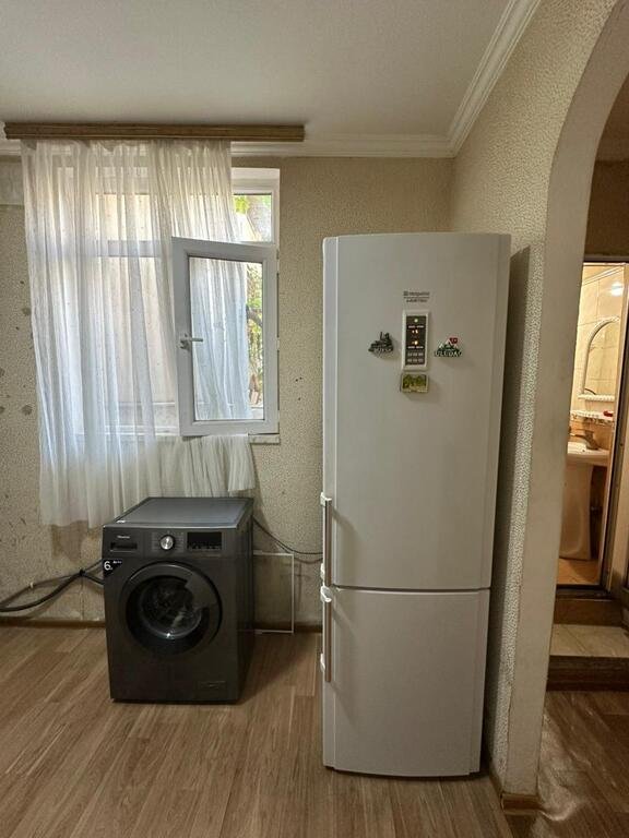 Kirayə verilir 2 otaqlı köhnə tikili, 60 m², Elmlər Akademiyası m.-4