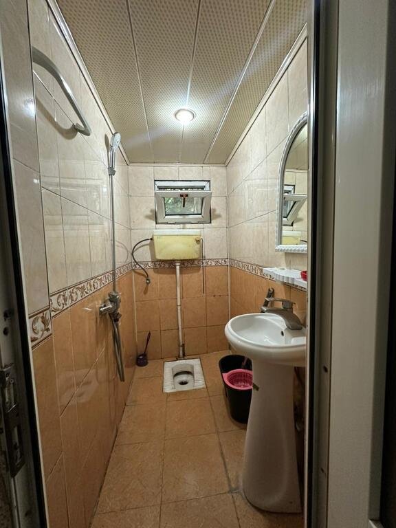 Kirayə verilir 2 otaqlı köhnə tikili, 60 m², Elmlər Akademiyası m.-5