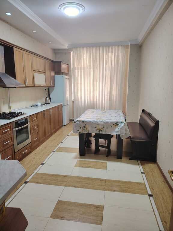 Kirayə verilir 3 otaqlı yeni tikili, 132 m², Gənclik m.-7