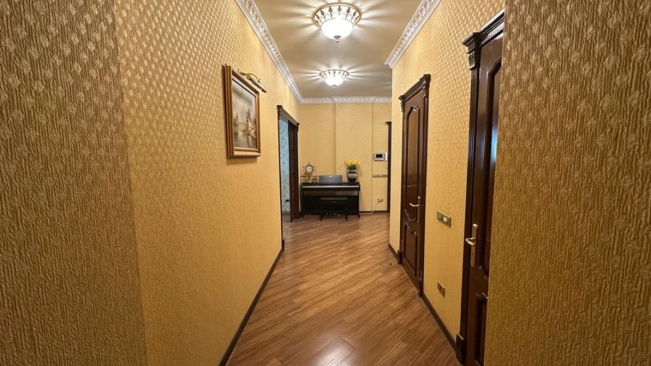 Satılır 3 otaqlı yeni tikili, 128 m², 28 May m.-9