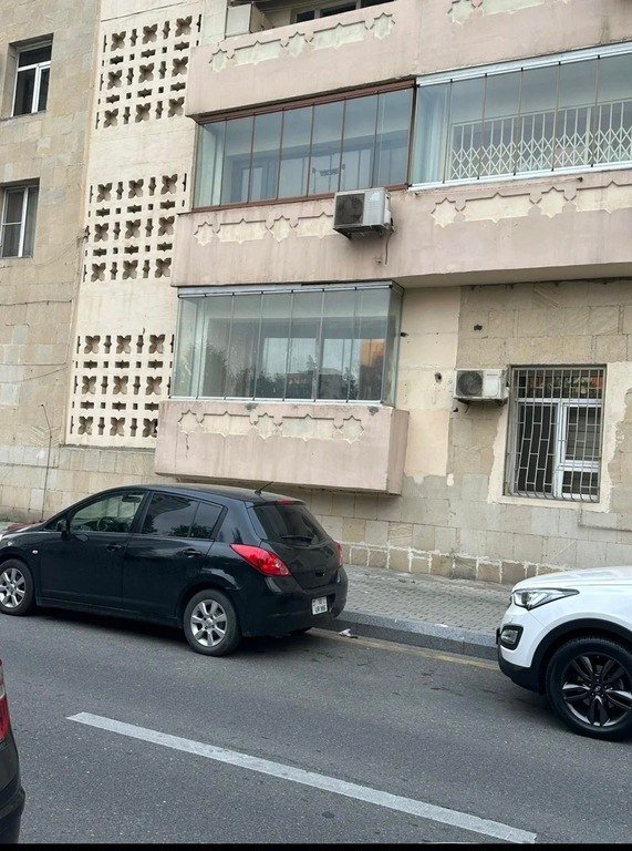 Satılır 2 otaqlı köhnə tikili, 48 m², Elmlər Akademiyası m.-3
