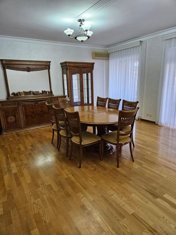 Kirayə verilir 3 otaqlı köhnə tikili, 110 m², İçərişəhər m.-4