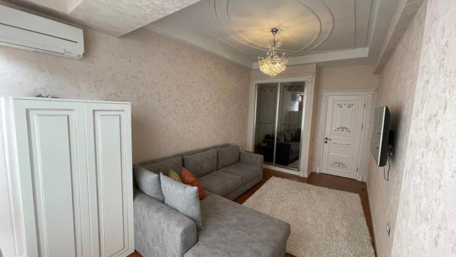 Satılır 4 otaqlı yeni tikili, 190 m², 28 May m.-7