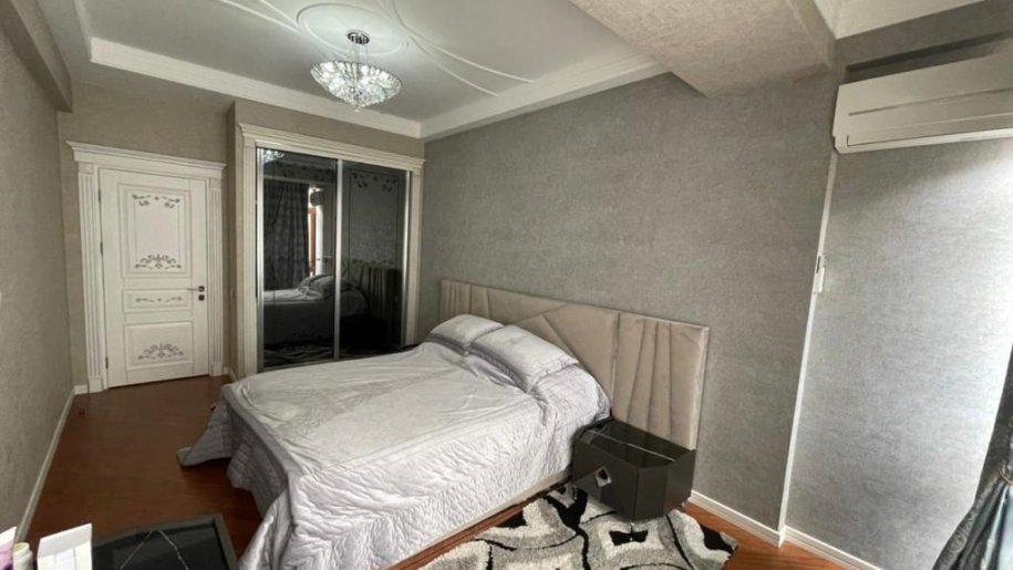 Satılır 4 otaqlı yeni tikili, 190 m², 28 May m.-11