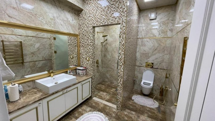 Satılır 4 otaqlı yeni tikili, 190 m², 28 May m.-18