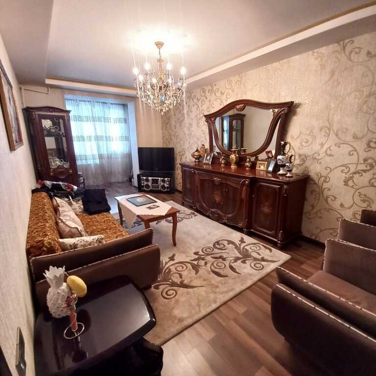 Satılır 2 otaqlı köhnə tikili, 60 m², Memar Əcəmi m.-1