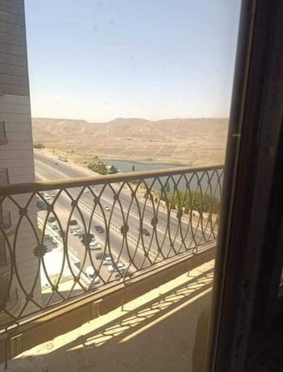 Satılır 2 otaqlı yeni tikili, 90 m², İnşaatçılar m.-9