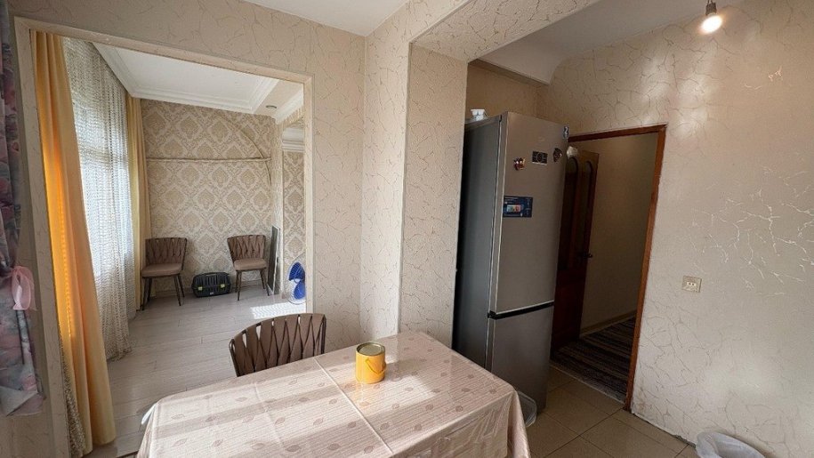 Satılır 2 otaqlı köhnə tikili, 55 m², Yasamal-5