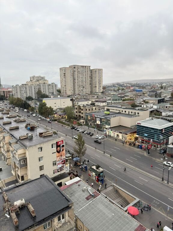 Satılır 3 otaqlı yeni tikili, 130 m², İnşaatçılar m.-23