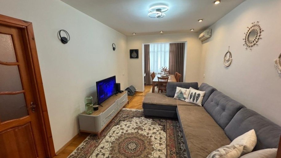 Satılır 4 otaqlı köhnə tikili, 105 m², Həzi Aslanov m.-1