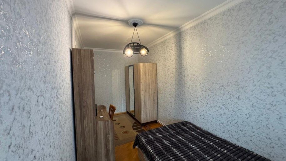 Satılır 4 otaqlı köhnə tikili, 105 m², Həzi Aslanov m.-11