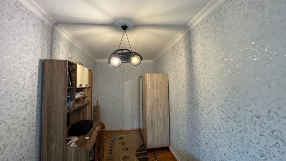 Satılır 4 otaqlı köhnə tikili, 105 m², Həzi Aslanov m.-12