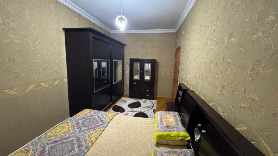 Satılır 4 otaqlı köhnə tikili, 105 m², Həzi Aslanov m.-14