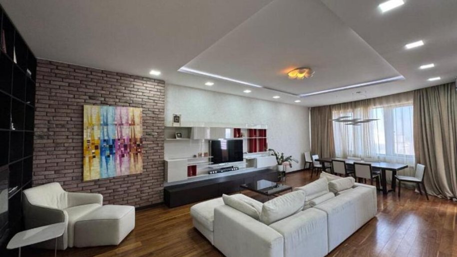 Satılır 4 otaqlı yeni tikili, 200 m², Elmlər Akademiyası m.-1
