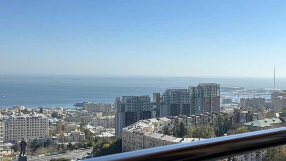 Satılır 4 otaqlı yeni tikili, 200 m², Elmlər Akademiyası m.-20