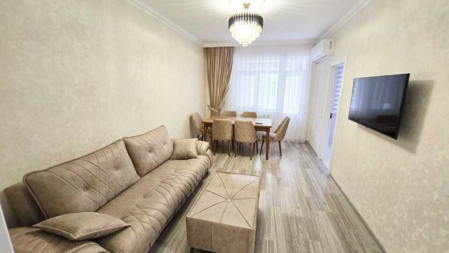 Kirayə verilir 3 otaqlı köhnə tikili, 90 m², Memar Əcəmi m.-1