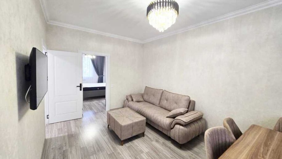 Kirayə verilir 3 otaqlı köhnə tikili, 90 m², Memar Əcəmi m.-2