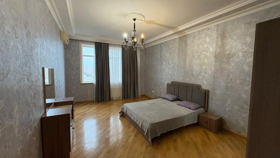 Satılır 3 otaqlı yeni tikili, 135 m², Nəsimi-4