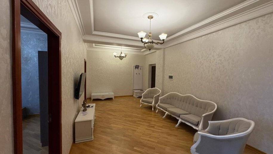 Satılır 3 otaqlı yeni tikili, 135 m², Nəsimi-5