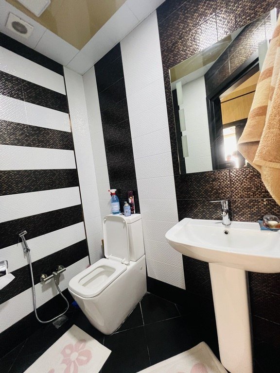 Satılır 3 otaqlı yeni tikili, 130 m², Memar Əcəmi m.-14