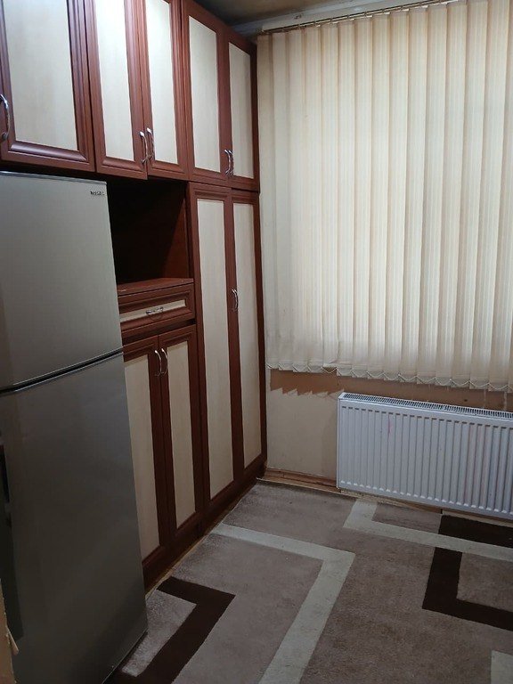 Kirayə verilir 2 otaqlı köhnə tikili, 50 m², Elmlər Akademiyası m.-7