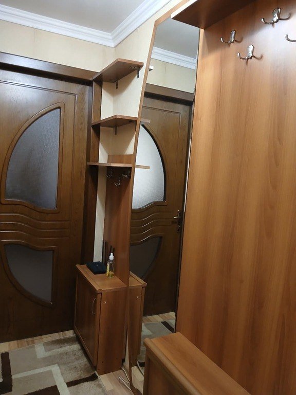 Kirayə verilir 2 otaqlı köhnə tikili, 50 m², Elmlər Akademiyası m.-8