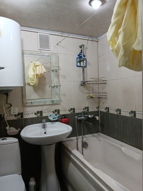 Kirayə verilir 2 otaqlı köhnə tikili, 50 m², Elmlər Akademiyası m.-13