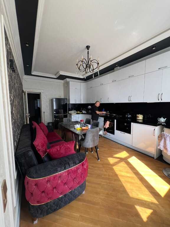 Satılır 3 otaqlı yeni tikili, 140 m², 28 May m.-12