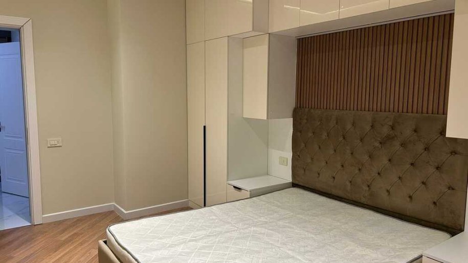 Satılır 2 otaqlı yeni tikili, 70 m², Koroğlu m.-5