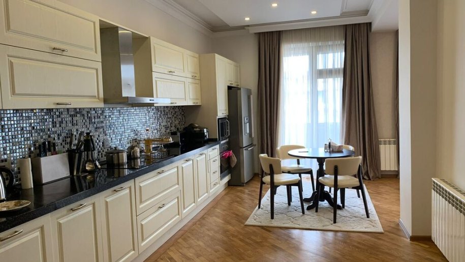 Satılır 5 otaqlı yeni tikili, 203 m², Gənclik m.-4