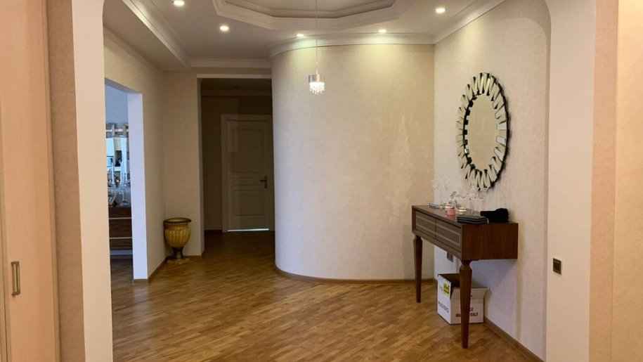 Satılır 5 otaqlı yeni tikili, 203 m², Gənclik m.-10