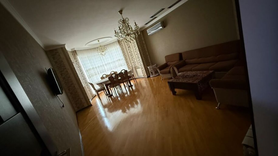 Kirayə verilir 2 otaqlı yeni tikili, 70 m², 8 noyabr-1