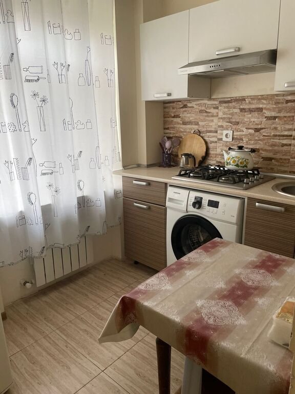 Satılır 1 otaqlı köhnə tikili, 32 m², İçərişəhər m.-2