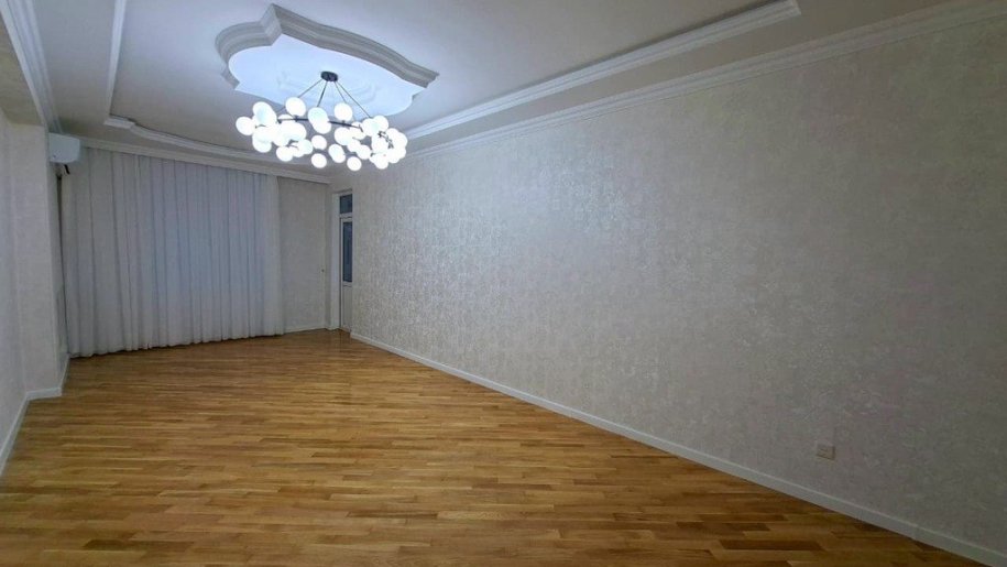 Satılır 4 otaqlı yeni tikili, 165 m², İnşaatçılar m.-7