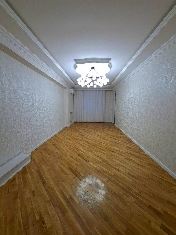 Satılır 4 otaqlı yeni tikili, 165 m², İnşaatçılar m.-8