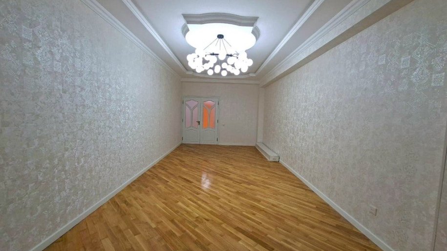 Satılır 4 otaqlı yeni tikili, 165 m², İnşaatçılar m.-9