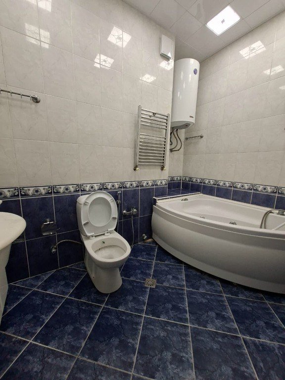 Satılır 4 otaqlı yeni tikili, 165 m², İnşaatçılar m.-16