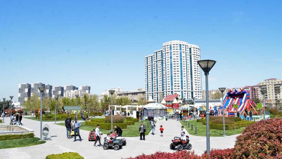 Satılır 4 otaqlı köhnə tikili, 100 m², İnşaatçılar m.-2