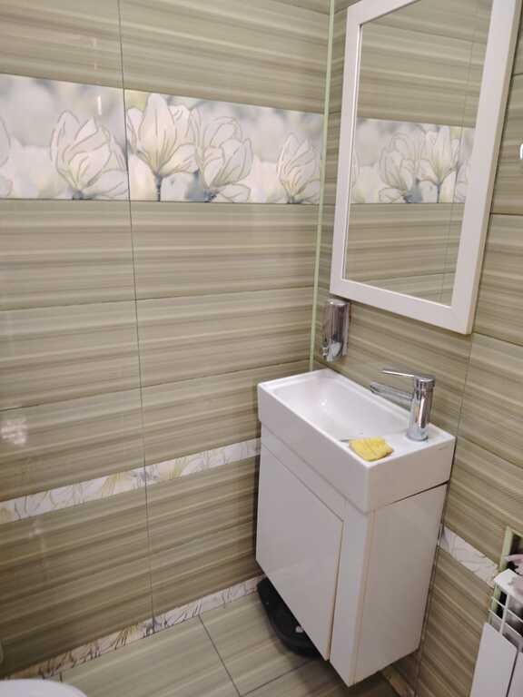 Satılır 4 otaqlı köhnə tikili, 100 m², İnşaatçılar m.-8