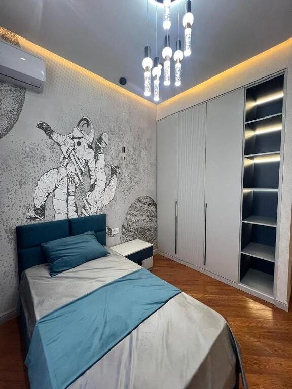 Satılır 4 otaqlı yeni tikili, 145 m², 8 noyabr-13