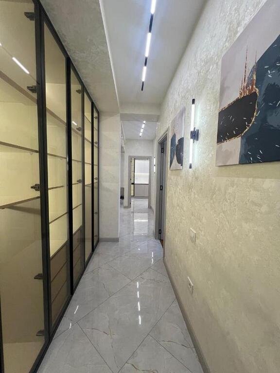 Satılır 4 otaqlı yeni tikili, 145 m², 8 noyabr-18