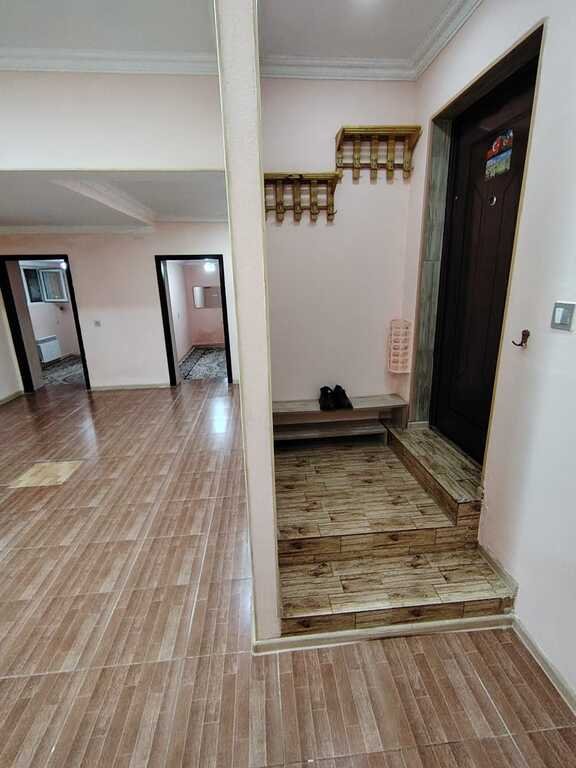Satılır 3 otaqlı köhnə tikili, 75 m², Elmlər Akademiyası m.-1