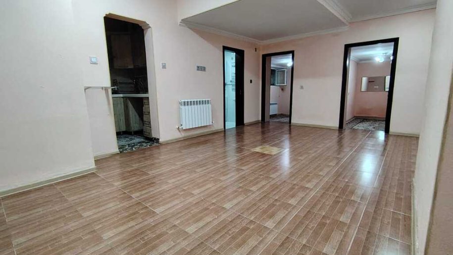 Satılır 3 otaqlı köhnə tikili, 75 m², Elmlər Akademiyası m.-2