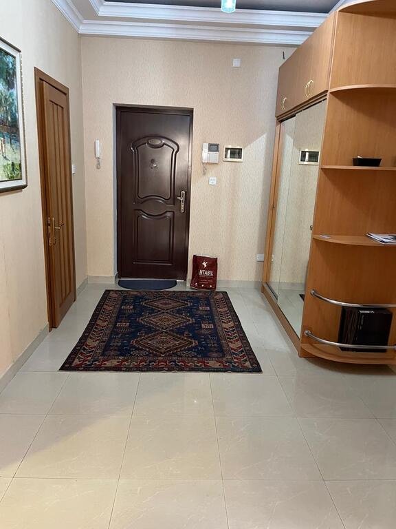 Kirayə verilir 3 otaqlı yeni tikili, 128 m², Xətai m.-1